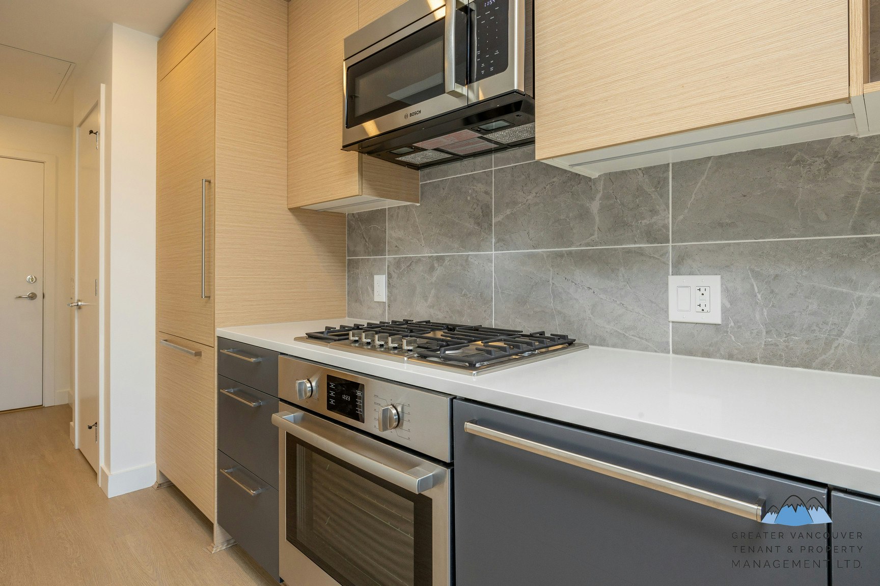 8888 Osler Street, Vancouver, BC, V6P 4G2 - 3