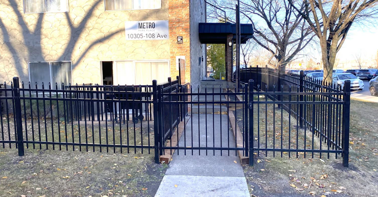 108-10305 108 Avenue, Edmonton, AB, T5H 3Z2
