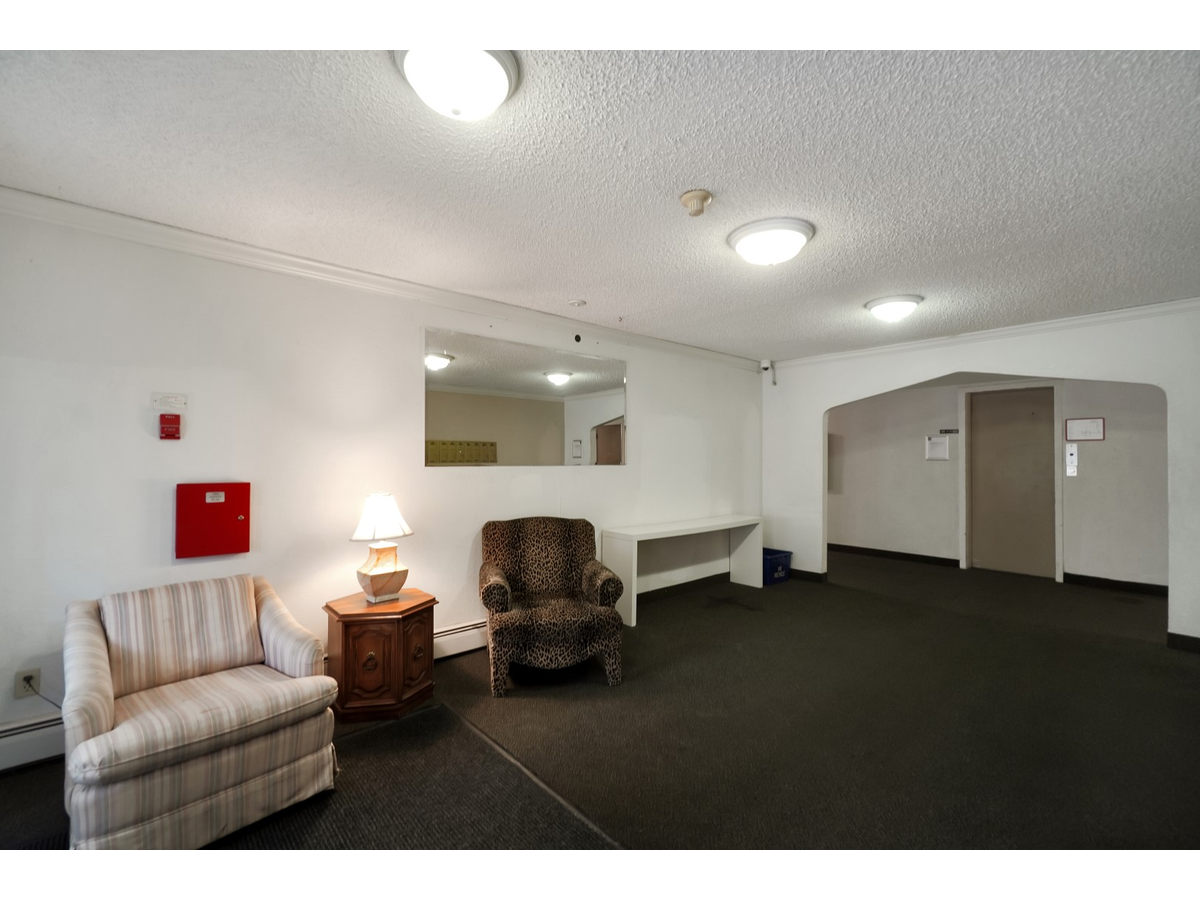 0220-820 Craigflower Road, Esquimalt, BC, V9A 6X2 - 13