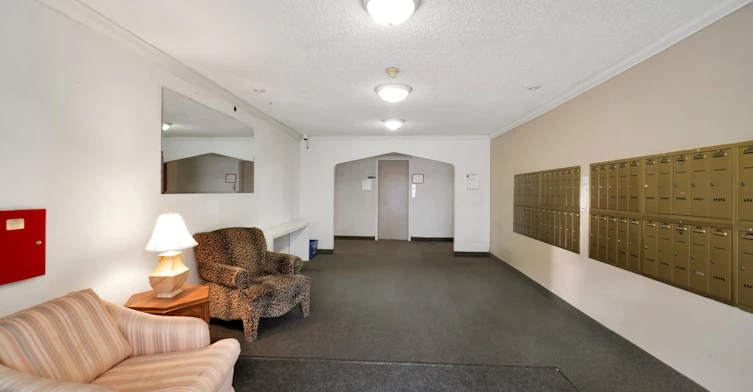 0220-820 Craigflower Road, Esquimalt, BC, V9A 6X2 - 17
