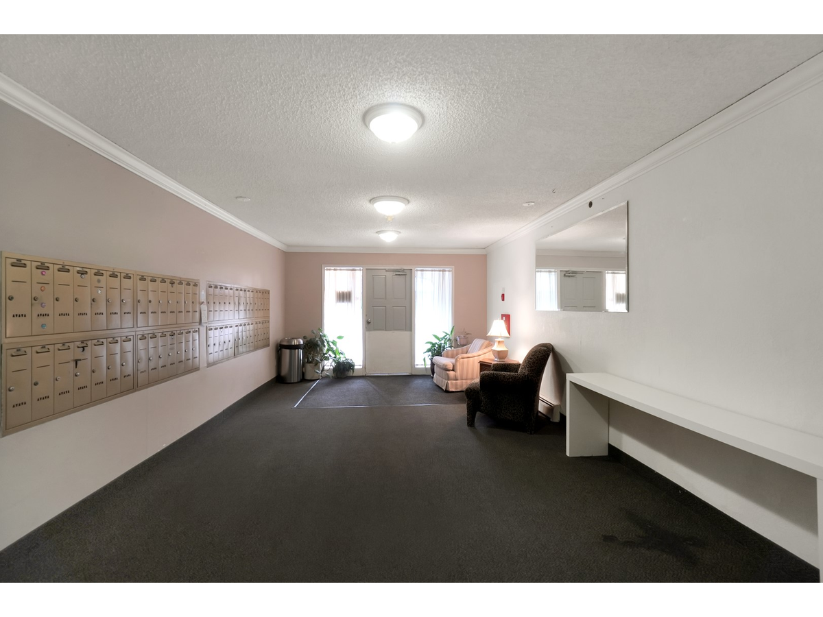 0220-820 Craigflower Road, Esquimalt, BC, V9A 6X2 - 14