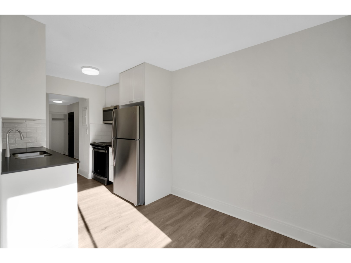 0220-820 Craigflower Road, Esquimalt, BC, V9A 6X2 - 26