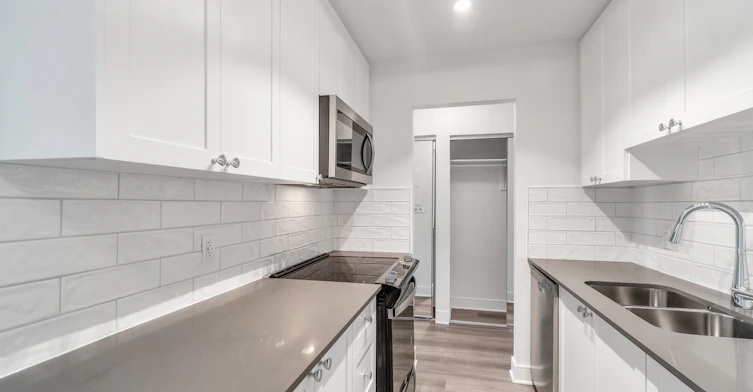 0211-1035 Pendergast Street, Victoria, BC, V8V 2W9 - 13