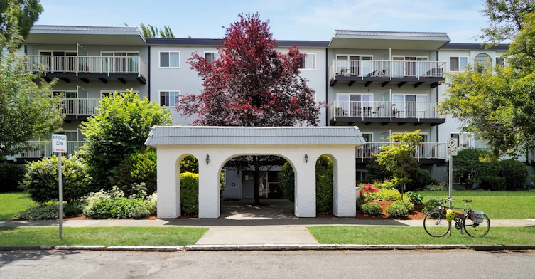 0211-1035 Pendergast Street, Victoria, BC, V8V 2W9 - 6