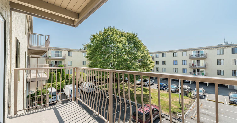 432-1575 Begbie Street, Victoria, BC, V8R 1L2 - 5
