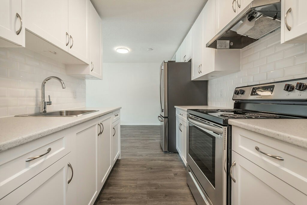 423-1575 Begbie Street, Victoria, BC, V8R 1L2 - 2