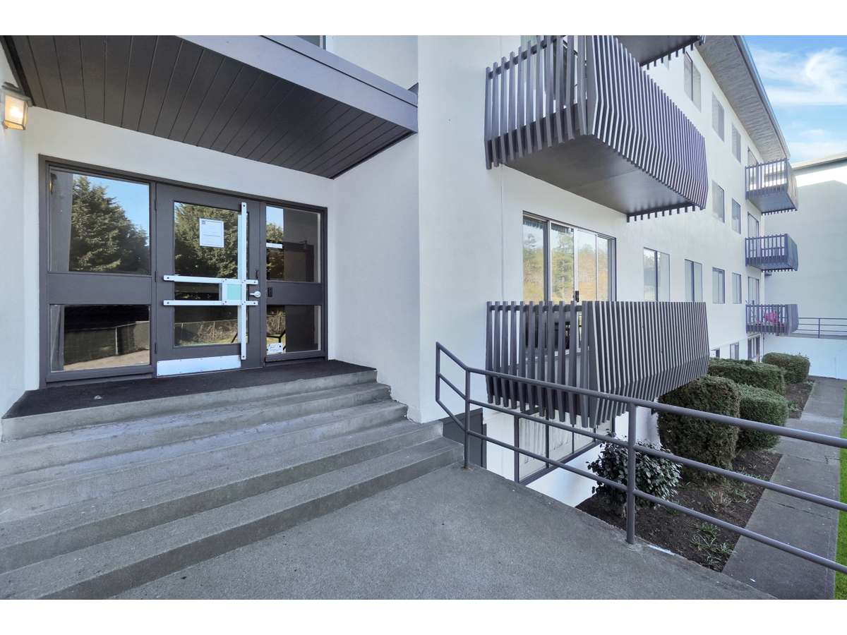 0109-1180 Colville Road, Esquimalt, BC, V9A 4P7 - 12