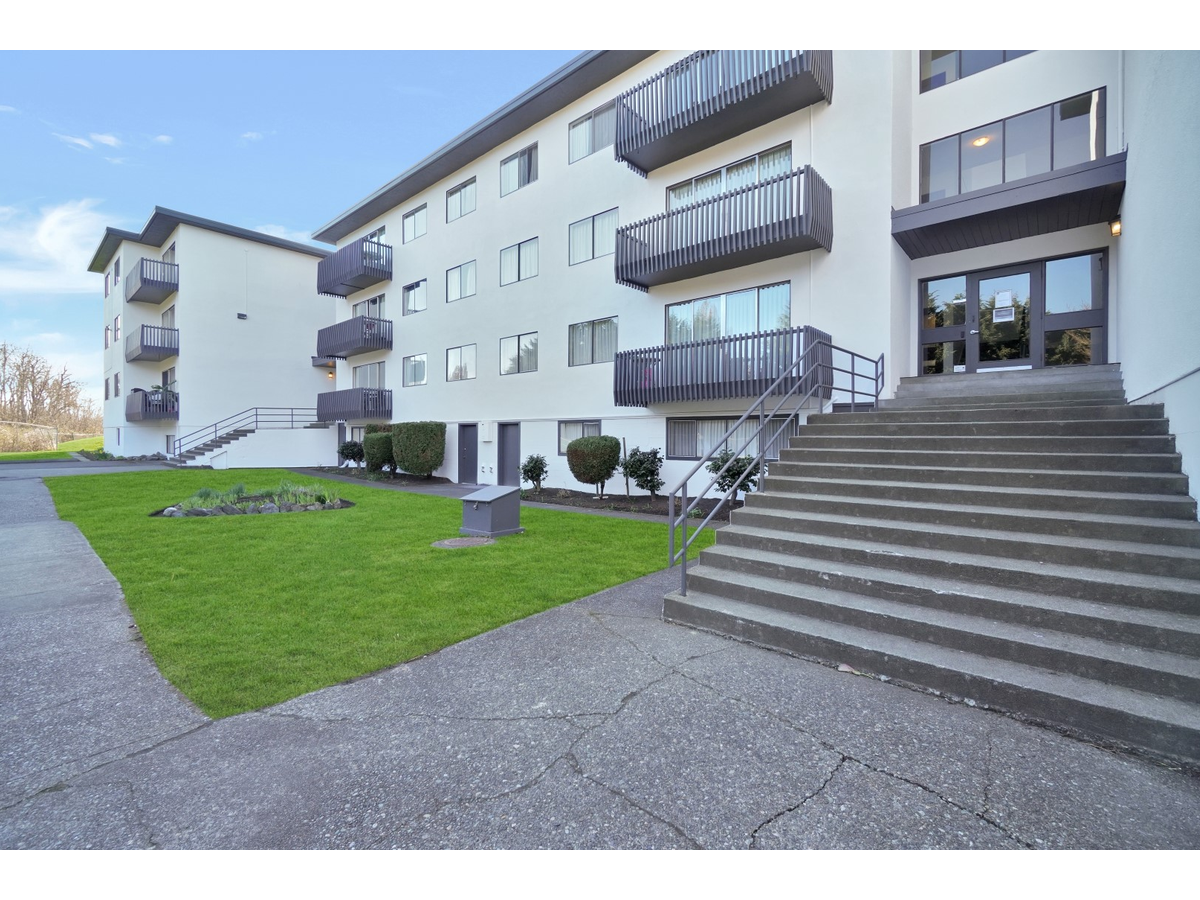 0109-1180 Colville Road, Esquimalt, BC, V9A 4P7