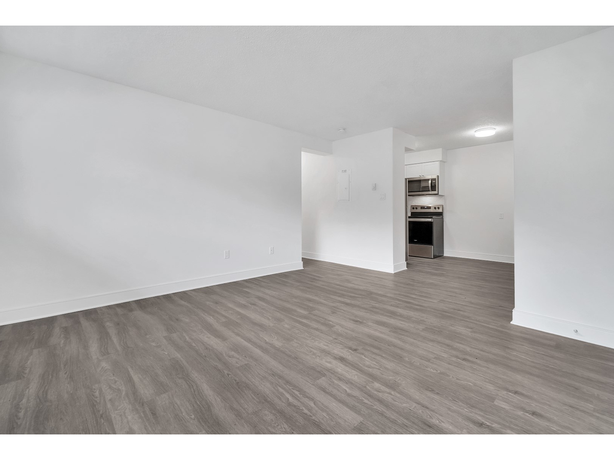 0301-1180 Colville Road, Esquimalt, BC, V9A 4P7 - 3