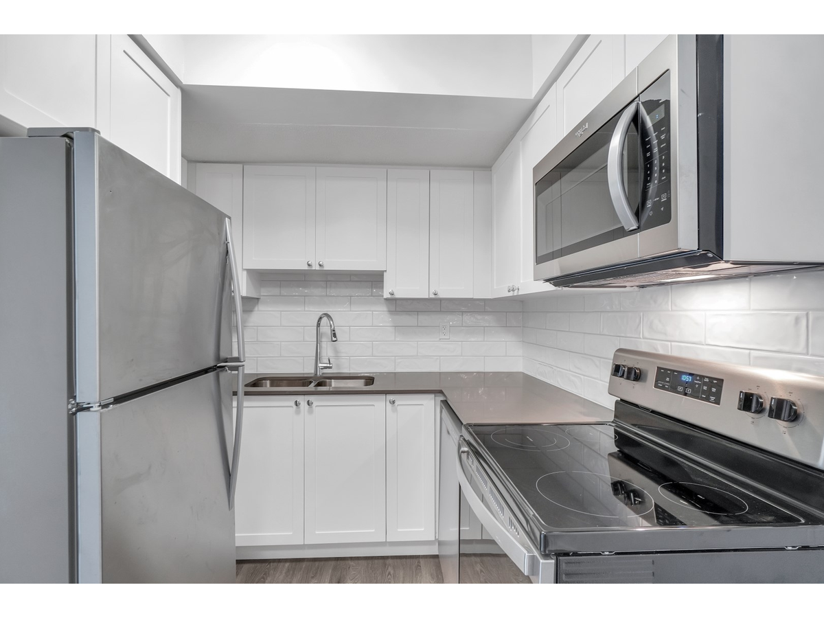 0301-1180 Colville Road, Esquimalt, BC, V9A 4P7 - 2