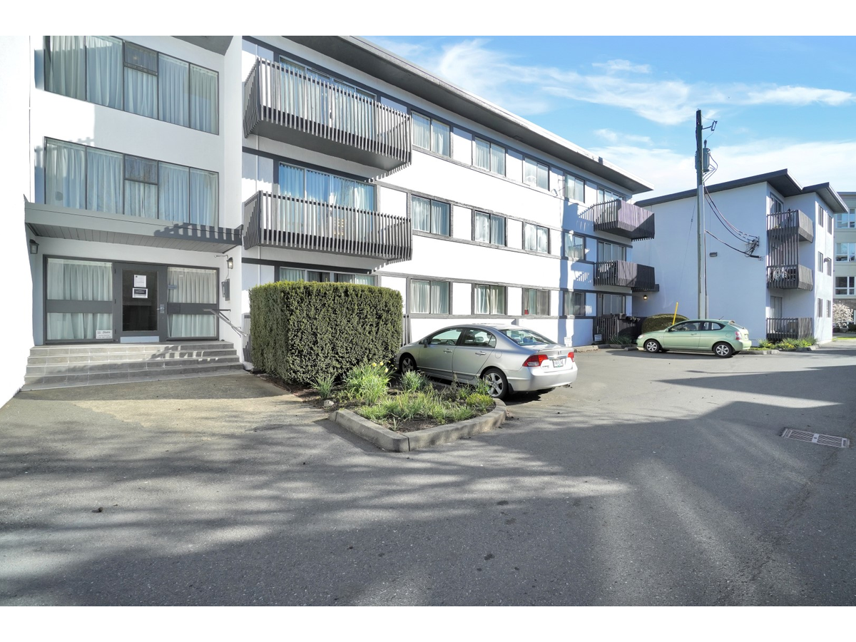 0301-1180 Colville Road, Esquimalt, BC, V9A 4P7 - 11