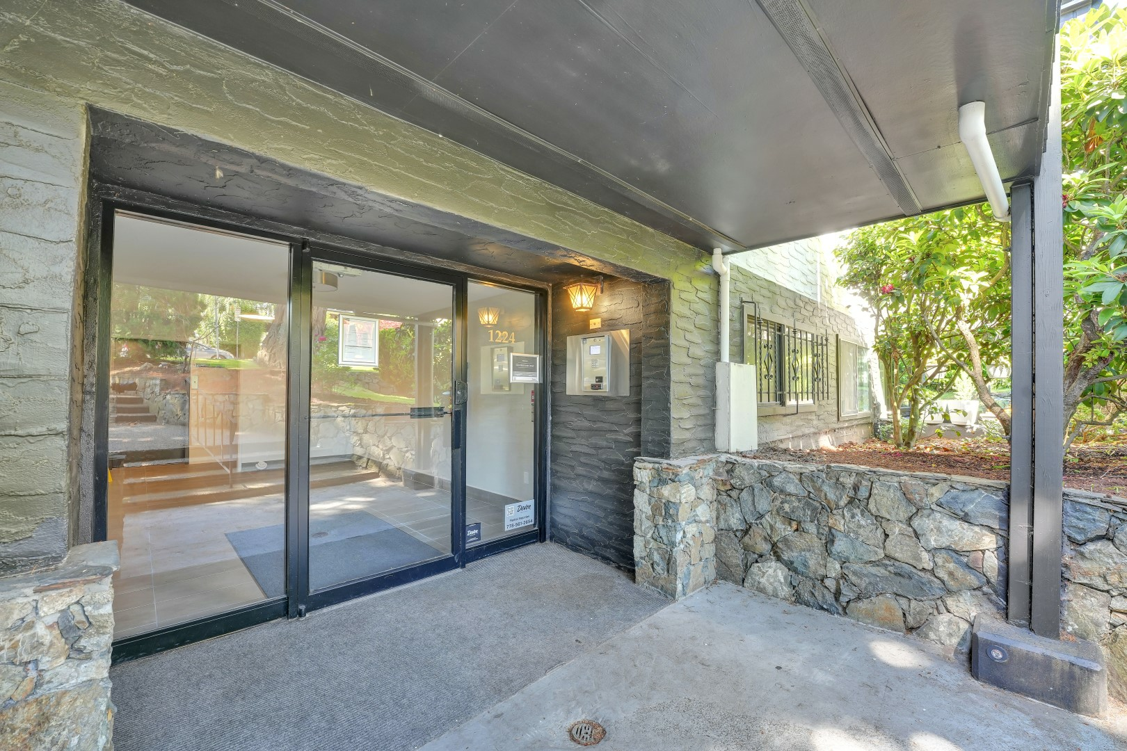 0033-1224 Balmoral Road, Victoria, BC, V8T 1B3 - 12