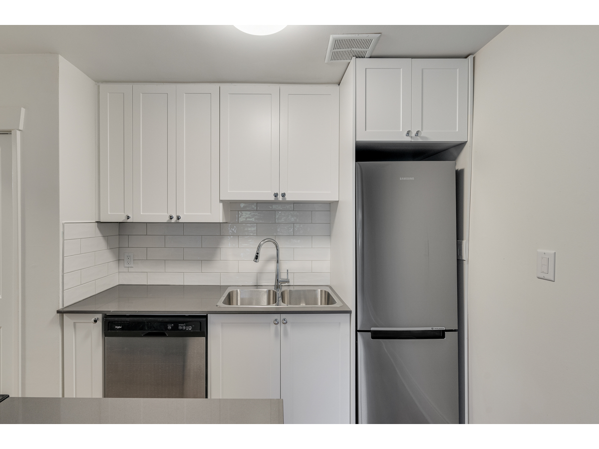 0033-1224 Balmoral Road, Victoria, BC, V8T 1B3 - 2