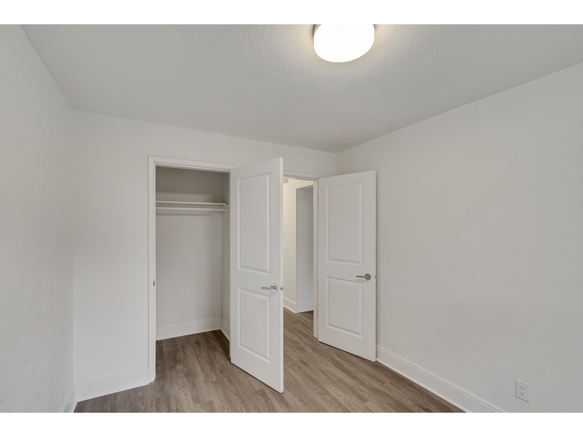 0033-1224 Balmoral Road, Victoria, BC, V8T 1B3 - 8