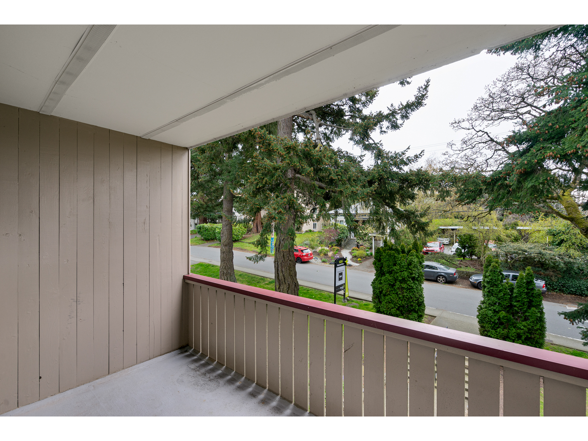 0033-1224 Balmoral Road, Victoria, BC, V8T 1B3 - 10