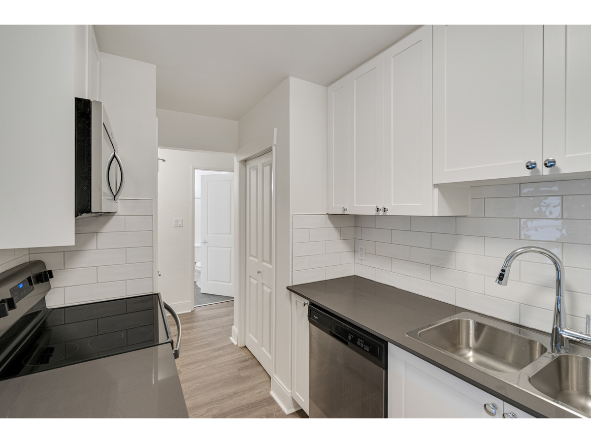 0033-1224 Balmoral Road, Victoria, BC, V8T 1B3 - 9