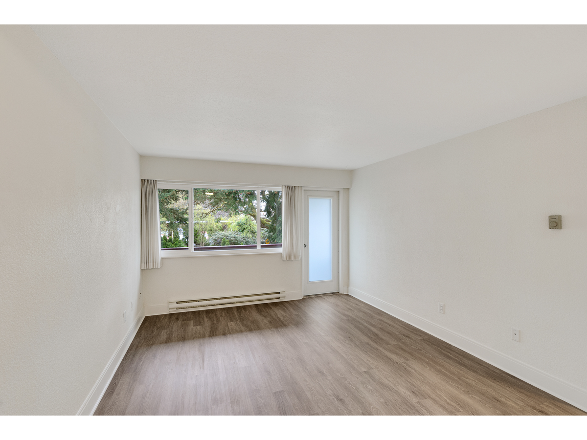 0033-1224 Balmoral Road, Victoria, BC, V8T 1B3 - 3
