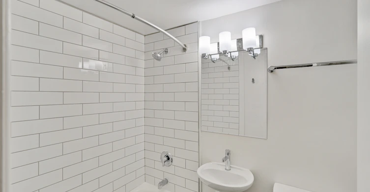 0033-1224 Balmoral Road, Victoria, BC, V8T 1B3 - 4
