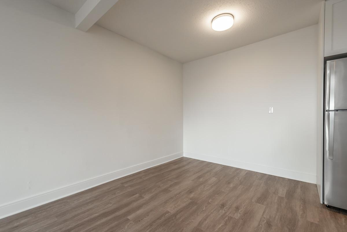 0209-948 Esquimalt Road, Esquimalt, BC, V9A 6V3 - 3