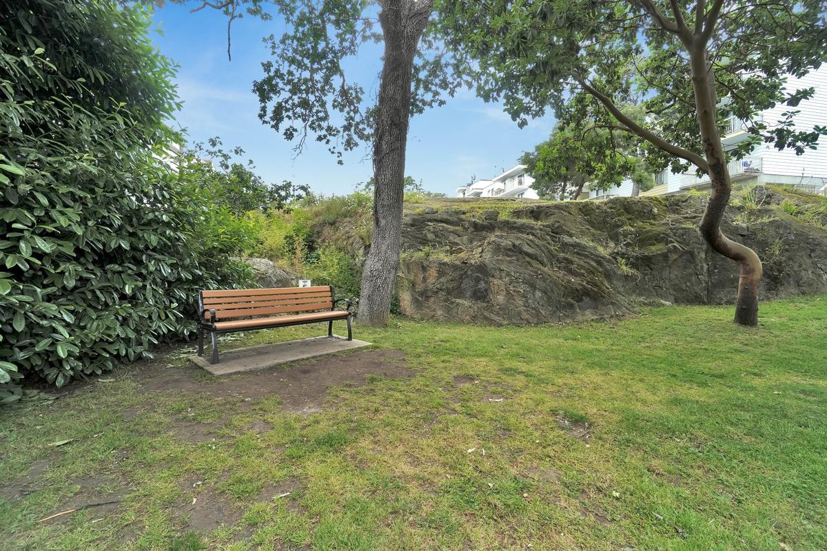 0209-948 Esquimalt Road, Esquimalt, BC, V9A 6V3 - 5