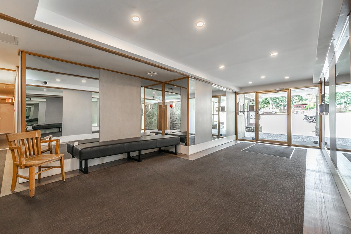 0209-948 Esquimalt Road, Esquimalt, BC, V9A 6V3 - 4