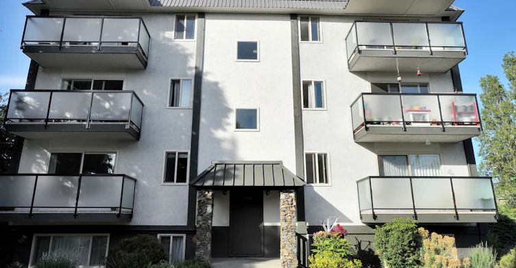 0303-1955 Ashgrove Street, Victoria, BC, V8R 4N8