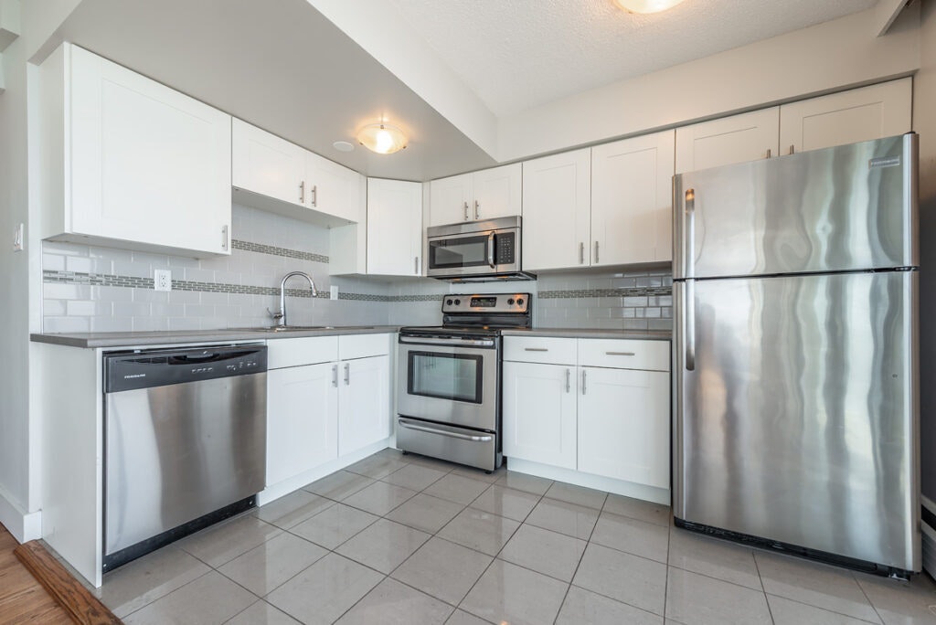 305-450 Dallas Road, Victoria, BC, V8V 1B1
