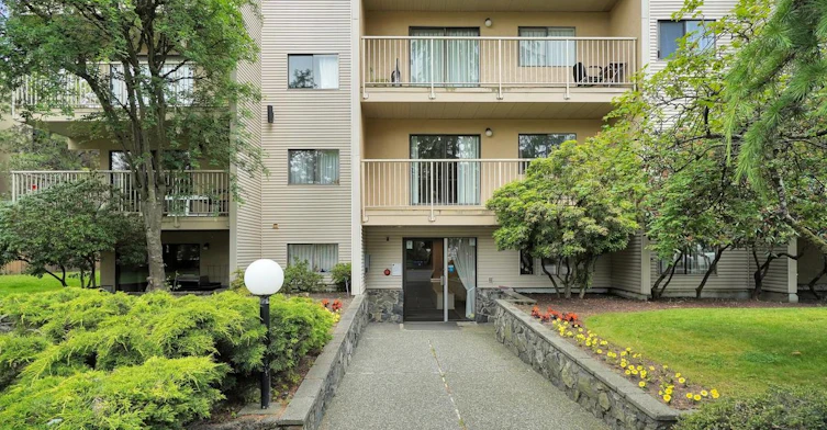 0408-3255 Quadra Street, Saanich, BC, V8X 1G4 - 11