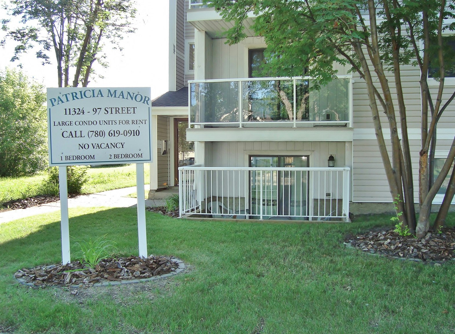 11324 97 Street Nw, Edmonton, AB, T5G 1X4