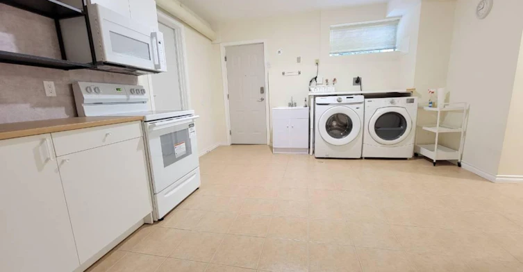 6021 Sumas Street, Burnaby, BC, V5B 2T5