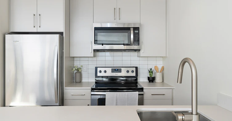 8155-507-8155 105 Street NW, Edmonton, AB, T6E 3R7 - 18