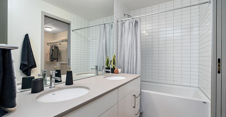 8155-405-8155 105 Street NW, Edmonton, AB, T6E 3R7 - 35