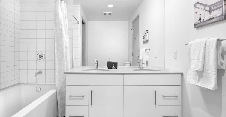 8155-615-8155 105 Street NW, Edmonton, AB, T6E 3R7 - 15