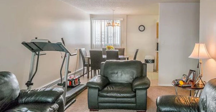 10706 99 Avenue, Morinville, AB, T8R 1M6 - 11