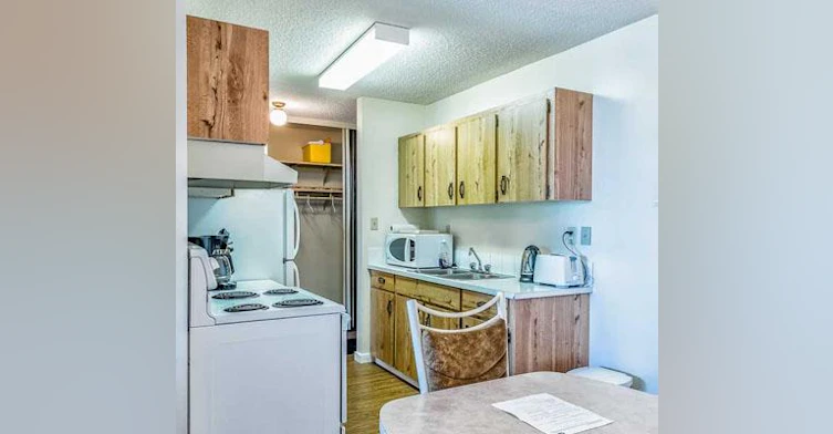 10706 99 Avenue, Morinville, AB, T8R 1M6 - 9