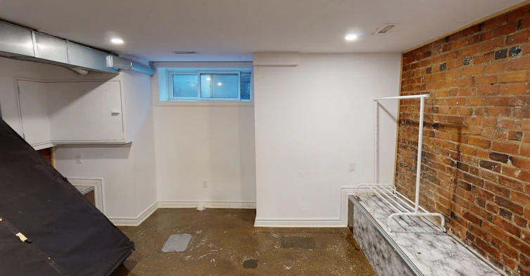 Apt 1-160 Beaconsfield Avenue, Toronto, ON, M6J 3J6 - 8