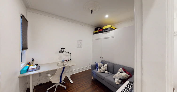 Apt 1-160 Beaconsfield Avenue, Toronto, ON, M6J 3J6 - 2