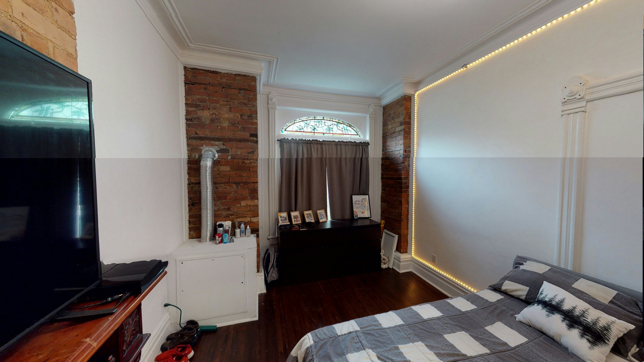 Apt 1-160 Beaconsfield Avenue, Toronto, ON, M6J 3J6 - 3