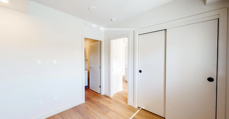 1107 Gladstone Road Northwest, Calgary, AB, T2N 1W1 - 9