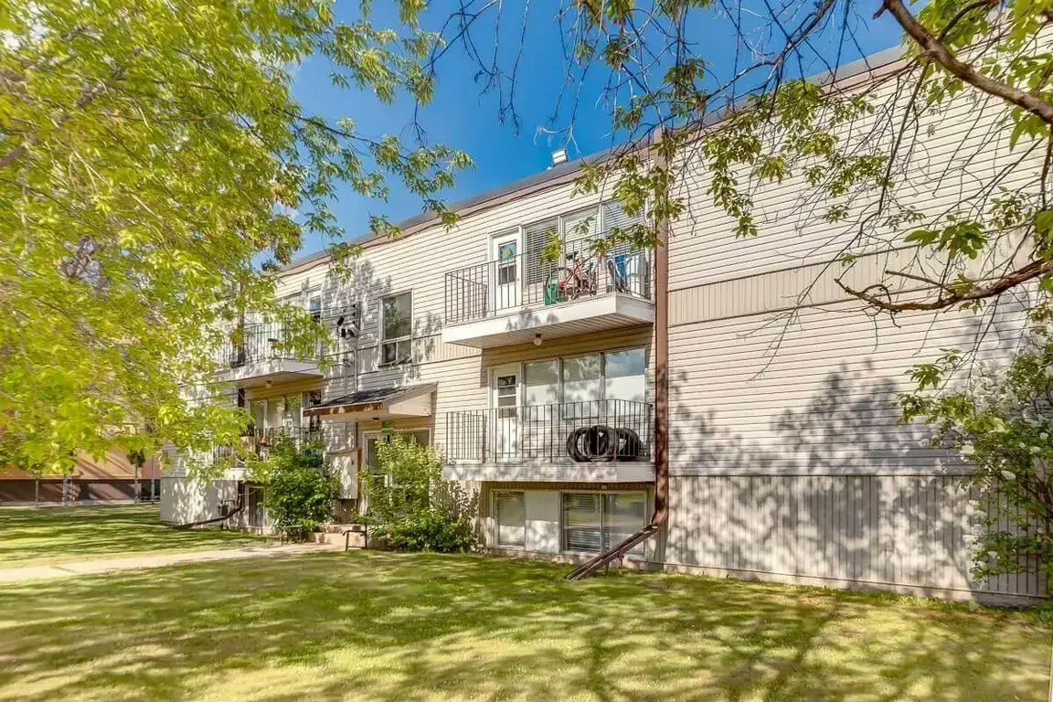 11-4802 53 Street, Bonnyville Town, AB, T9N 1K8 - 11