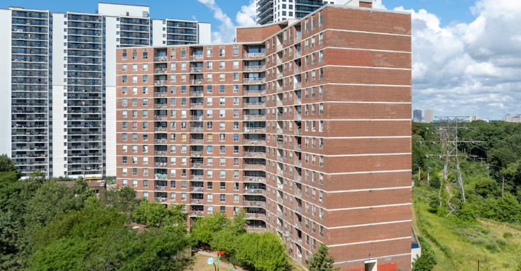 0807-75 Eastdale Avenue, Toronto, ON, M4C 5N3 - 3