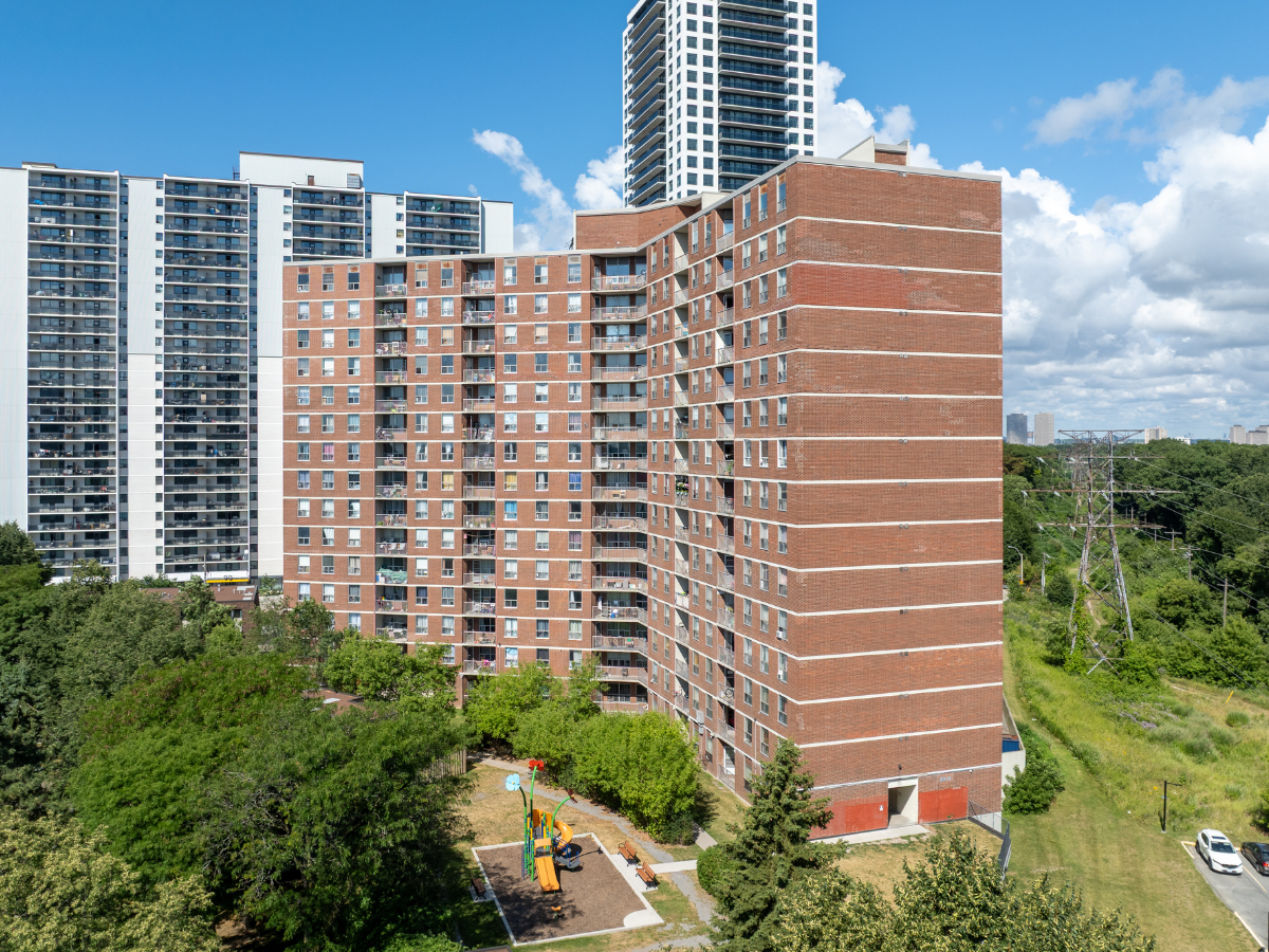 1202-75 Eastdale Avenue, Toronto, ON, M4C 5N3 - 3