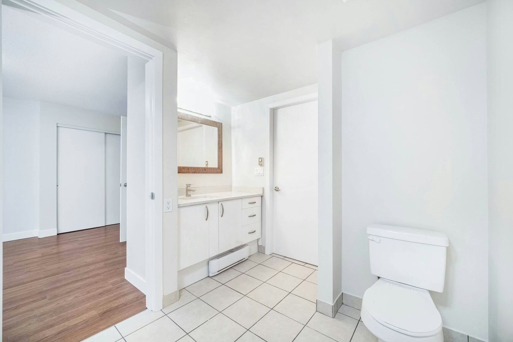 305-3550 West Broadway Street, Vancouver, BC, V6R 2B6 - 17