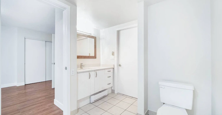 305-3550 West Broadway Street, Vancouver, BC, V6R 2B6 - 17