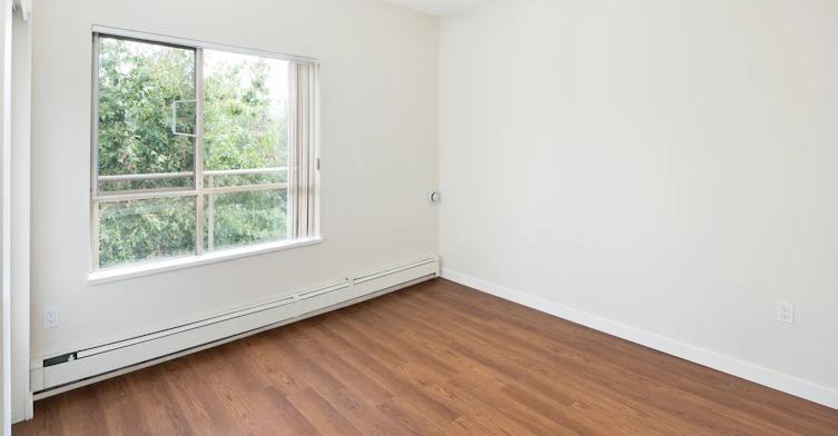 305-3550 West Broadway Street, Vancouver, BC, V6R 2B6 - 9