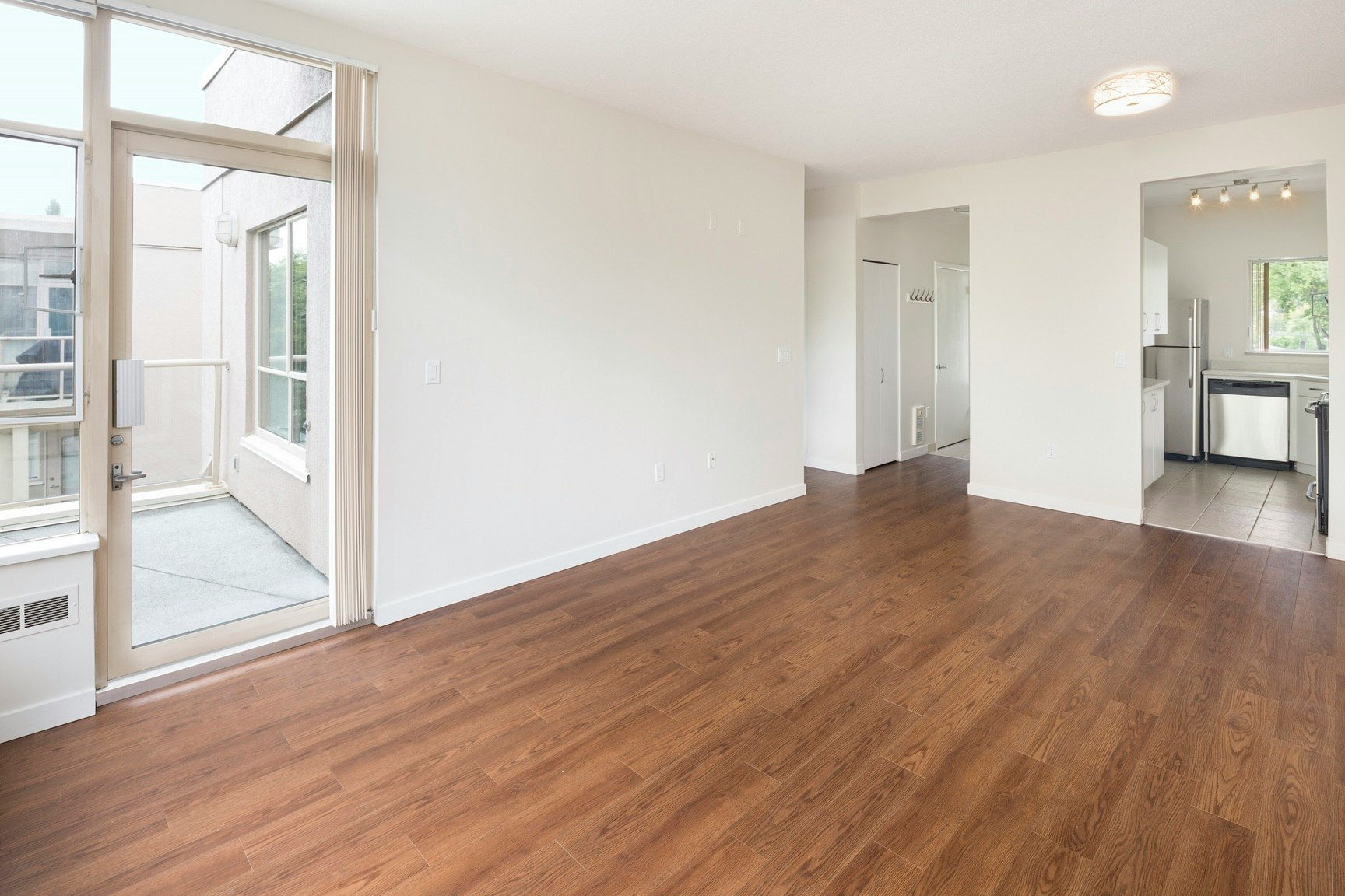 305-3550 West Broadway Street, Vancouver, BC, V6R 2B6 - 7