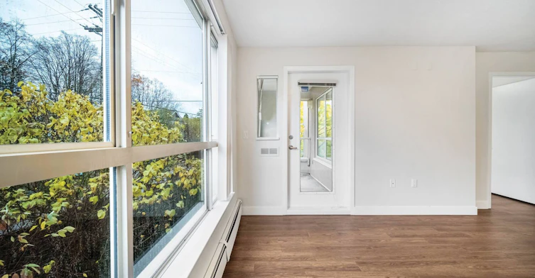 311-3550 West Broadway Street, Vancouver, BC, V6R 2B6 - 18