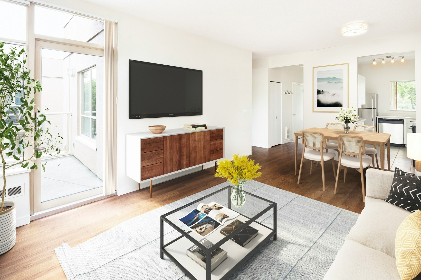 311-3550 West Broadway Street, Vancouver, BC, V6R 2B6 - 3