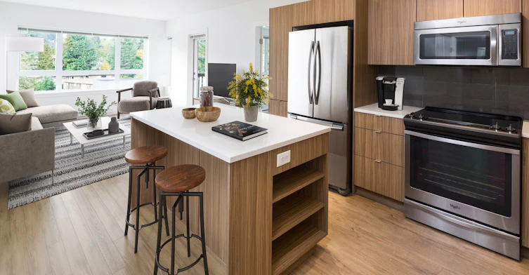 401-2151 Front Street, North Vancouver, BC, V7H 0B7 - 2