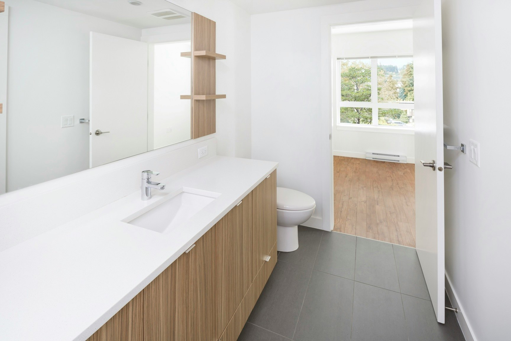 401-2151 Front Street, North Vancouver, BC, V7H 0B7 - 4